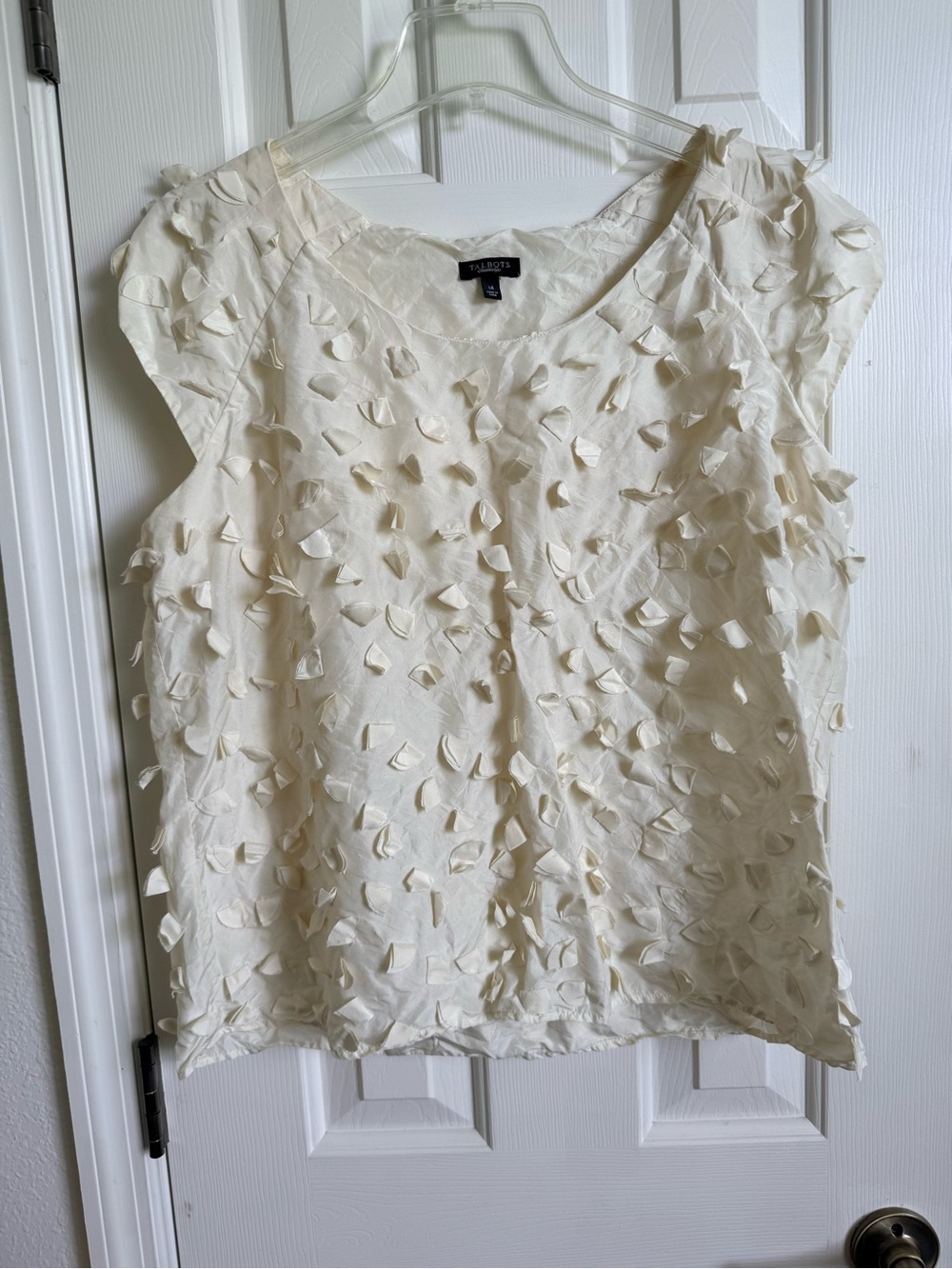 Talbots Cream Textured Petal Cap Sleeve Blouse